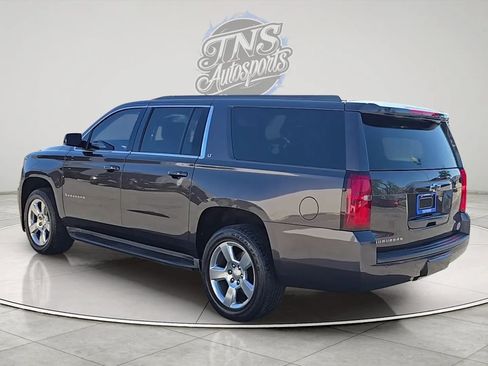 Used 2016 Chevrolet Suburban LT w/ Luxury Package AWD/4WD image 7