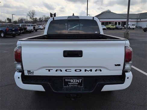 Certified 2023 Toyota Tacoma TRD Off-Road w/ TRD Premium Off Road Package image 6