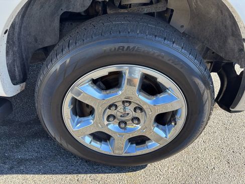 Used 2014 Ford F150 Lariat w/ Lariat Chrome Package image 17