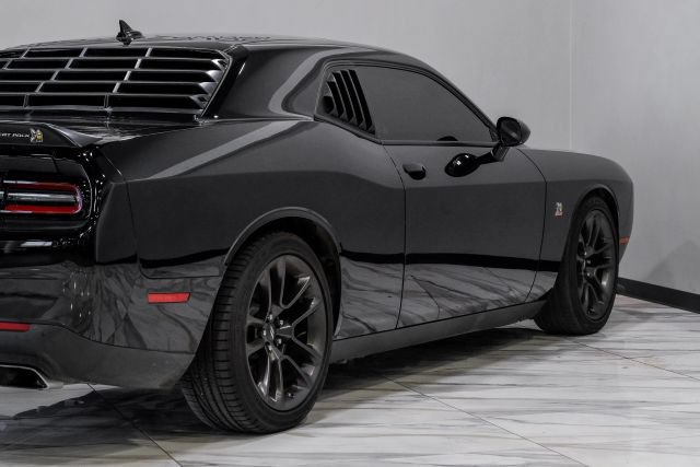 Used 2022 Dodge Challenger R/T Scat Pack RWD image 14