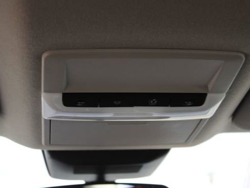Used 2023 Nissan Sentra SV FWD image 17