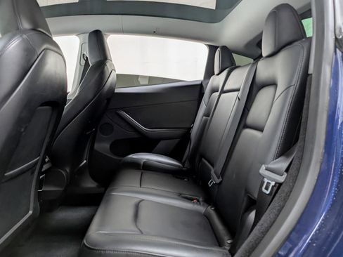 Used 2023 Tesla Model Y Long Range image 18