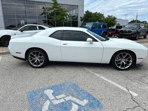 Used 2022 Dodge Challenger GT RWD image 39