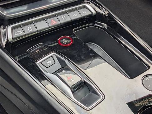 Used 2022 Audi e-tron GT Prestige image 12