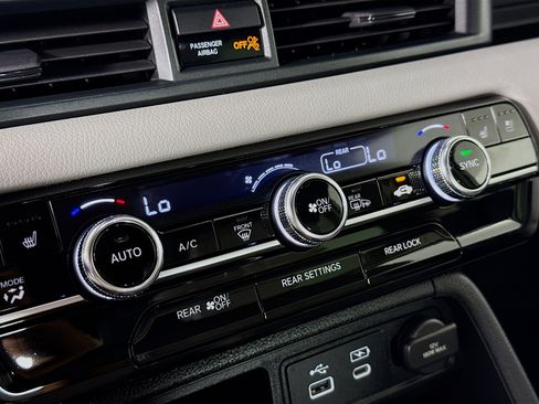 Certified 2023 Honda Pilot Elite image 19