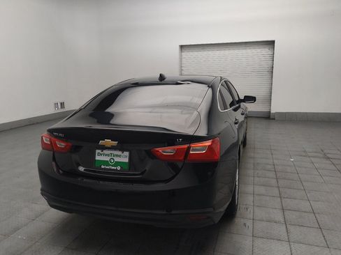 Used 2016 Chevrolet Malibu LT w/ Leather Package FWD image 9