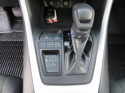 Certified 2024 Toyota RAV4 XLE image 23