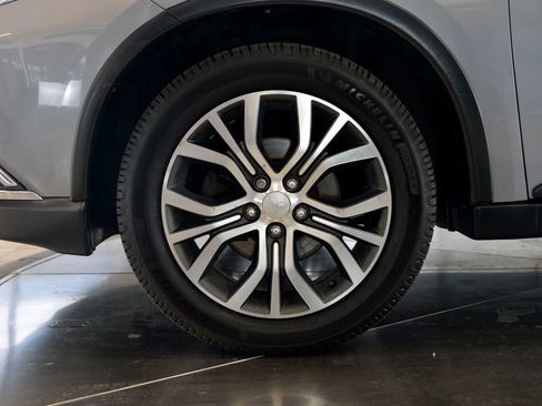 Used 2017 Mitsubishi Outlander ES FWD image 10