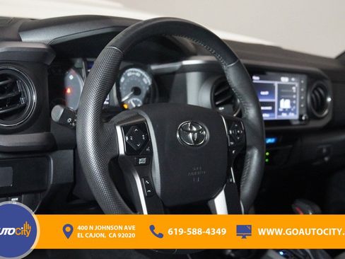 Used 2022 Toyota Tacoma TRD Sport image 16