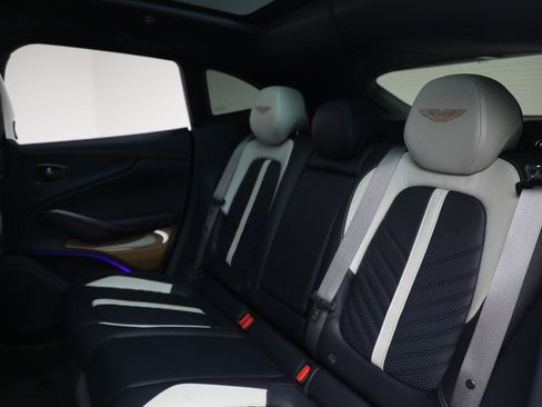 Used 2024 Aston Martin DBX 707 image 19