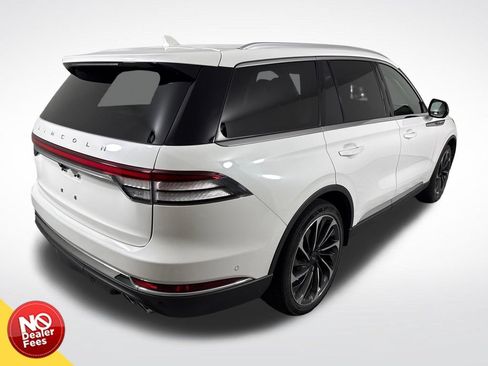 Used 2021 Lincoln Aviator Reserve w/ Equipment Group 201A AWD/4WD image 3