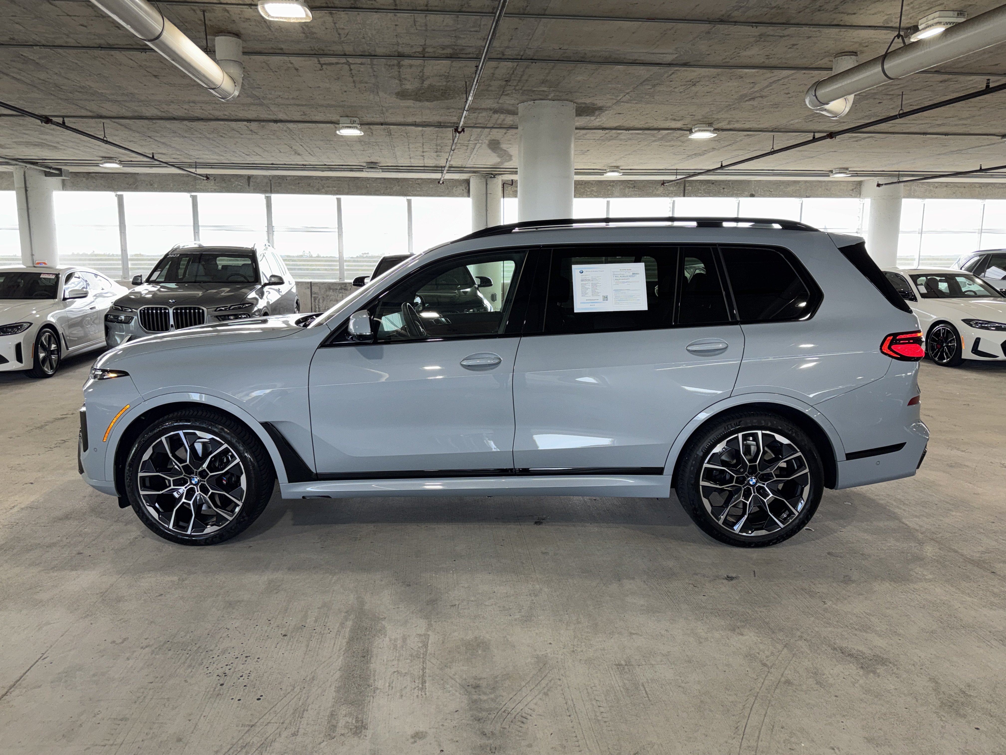 Certified 2026 BMW X7 xDrive40i w/ M Sport Package AWD/4WD image 5
