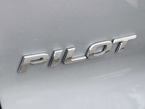 Certified 2022 Honda Pilot Touring image 29
