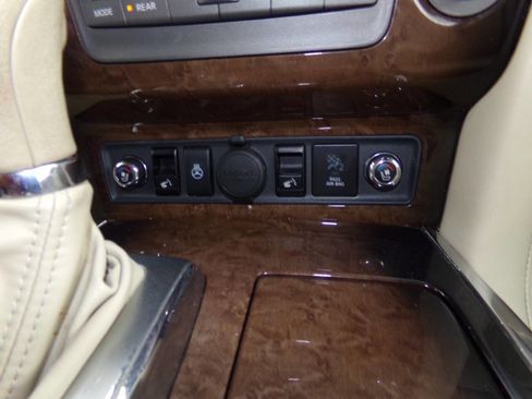 Used 2013 INFINITI QX56 4WD w/ Deluxe Touring Pkg image 69