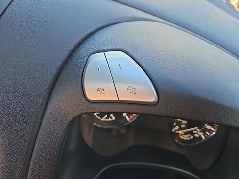 Used 2019 Nissan Pathfinder S image 31