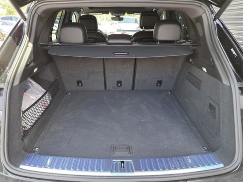 Used 2025 Porsche Cayenne image 17