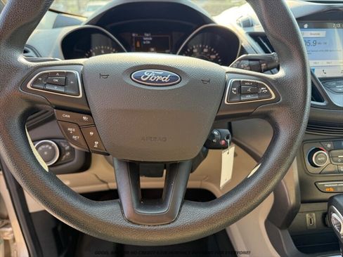 Used 2018 Ford Escape SE w/ Ford Safe & Smart Package AWD/4WD image 24