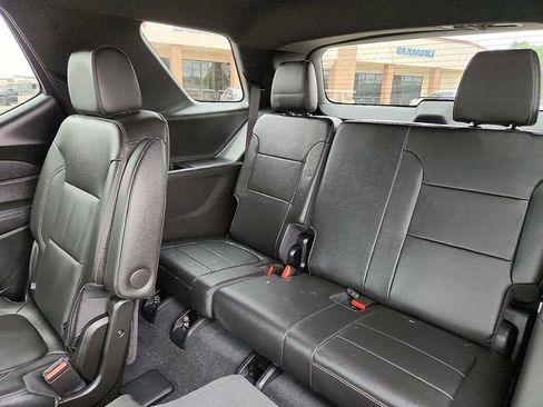 Certified 2023 Chevrolet Traverse LT FWD image 11