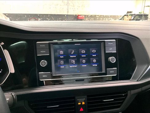 Used 2024 Volkswagen Jetta SE w/ Panoramic Sunroof Package FWD image 34