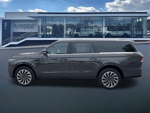 New 2025 Lincoln Navigator L Black Label AWD/4WD image 4