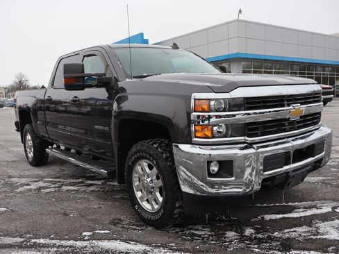 Used 2015 Chevrolet Silverado 2500 LT w/ LT Convenience Package image 2
