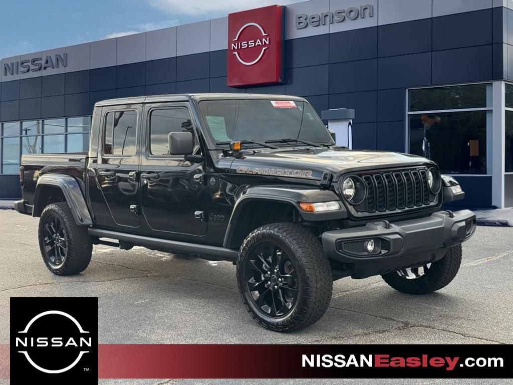 Used 2025 Jeep Gladiator Sport AWD/4WD image 1