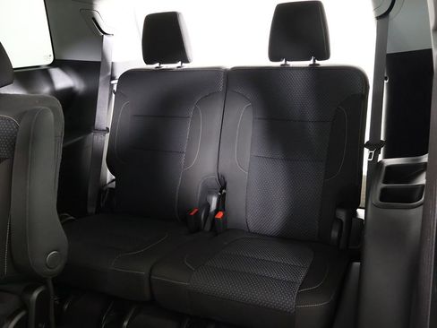 Used 2023 GMC Acadia SLE w/ Driver Convenience Package image 38