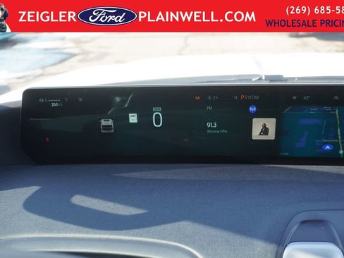 Used 2025 Ford Expedition Max Active image 37