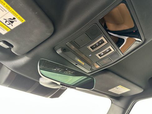 Certified 2023 Land Rover Defender 130 X-Dynamic SE image 23