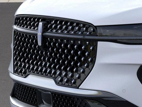 New 2026 Lincoln Nautilus Reserve image 17