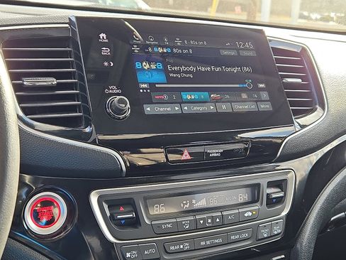 Certified 2022 Honda Pilot Touring image 24