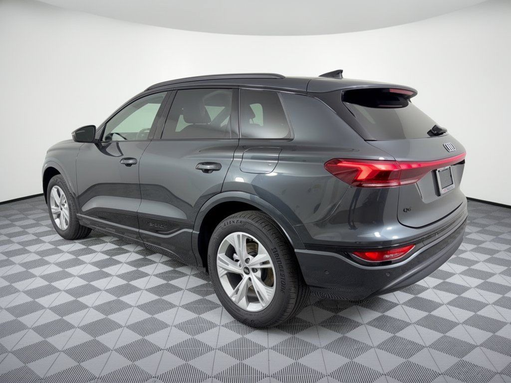 Certified 2025 Audi Q6 e-tron Premium w/ Convenience Package RWD image 3