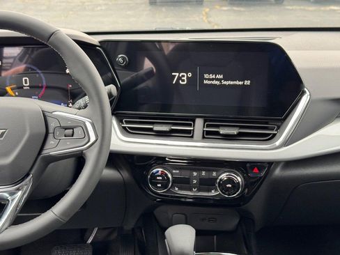 New 2026 Chevrolet Trax LT w/ Driver Confidence Package image 8