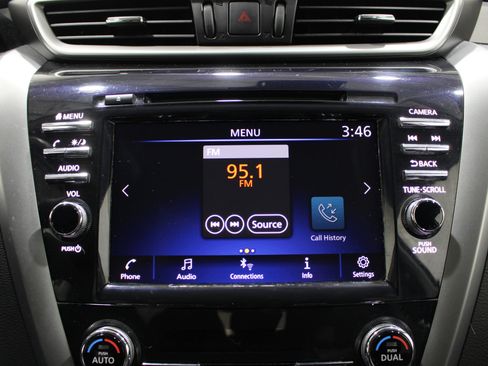 Used 2023 Nissan Murano SV AWD/4WD image 14