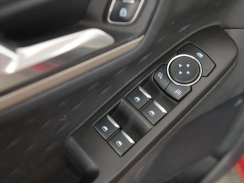 Used 2020 Ford Escape SE image 8