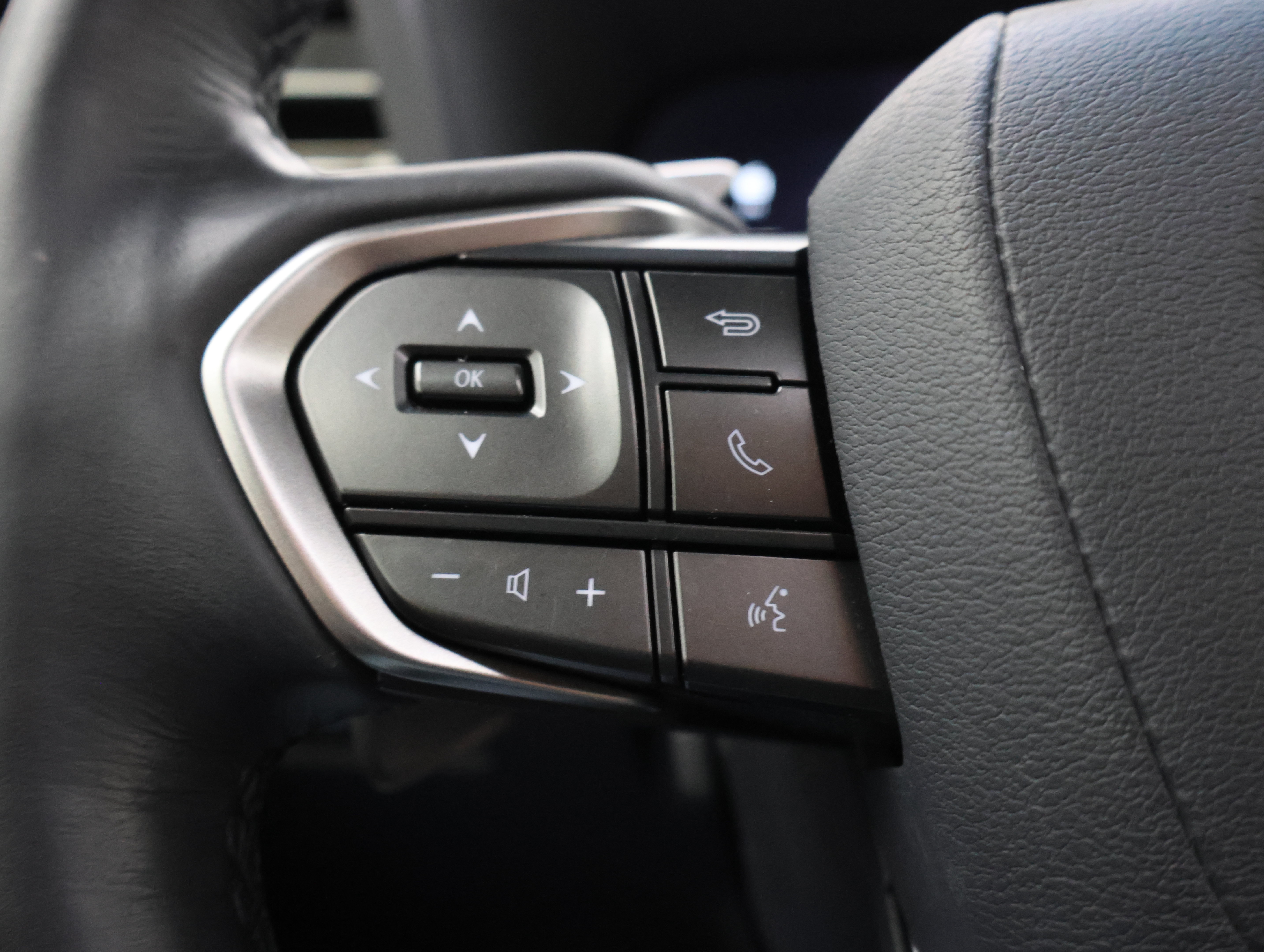 Used 2024 Lexus GX 550 AWD/4WD image 16