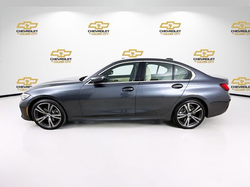 Used 2022 BMW 330i Sedan w/ Premium Package 2 image 4