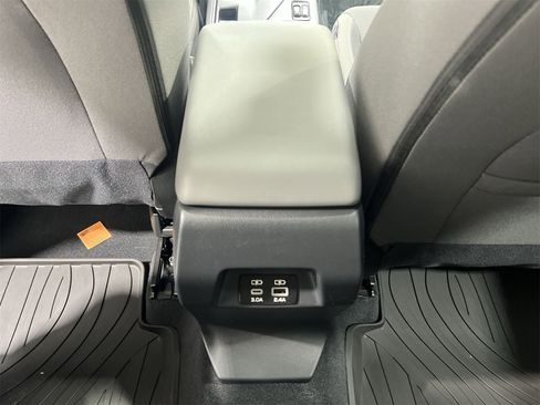 Used 2025 Subaru Crosstrek 2.0i Premium image 20
