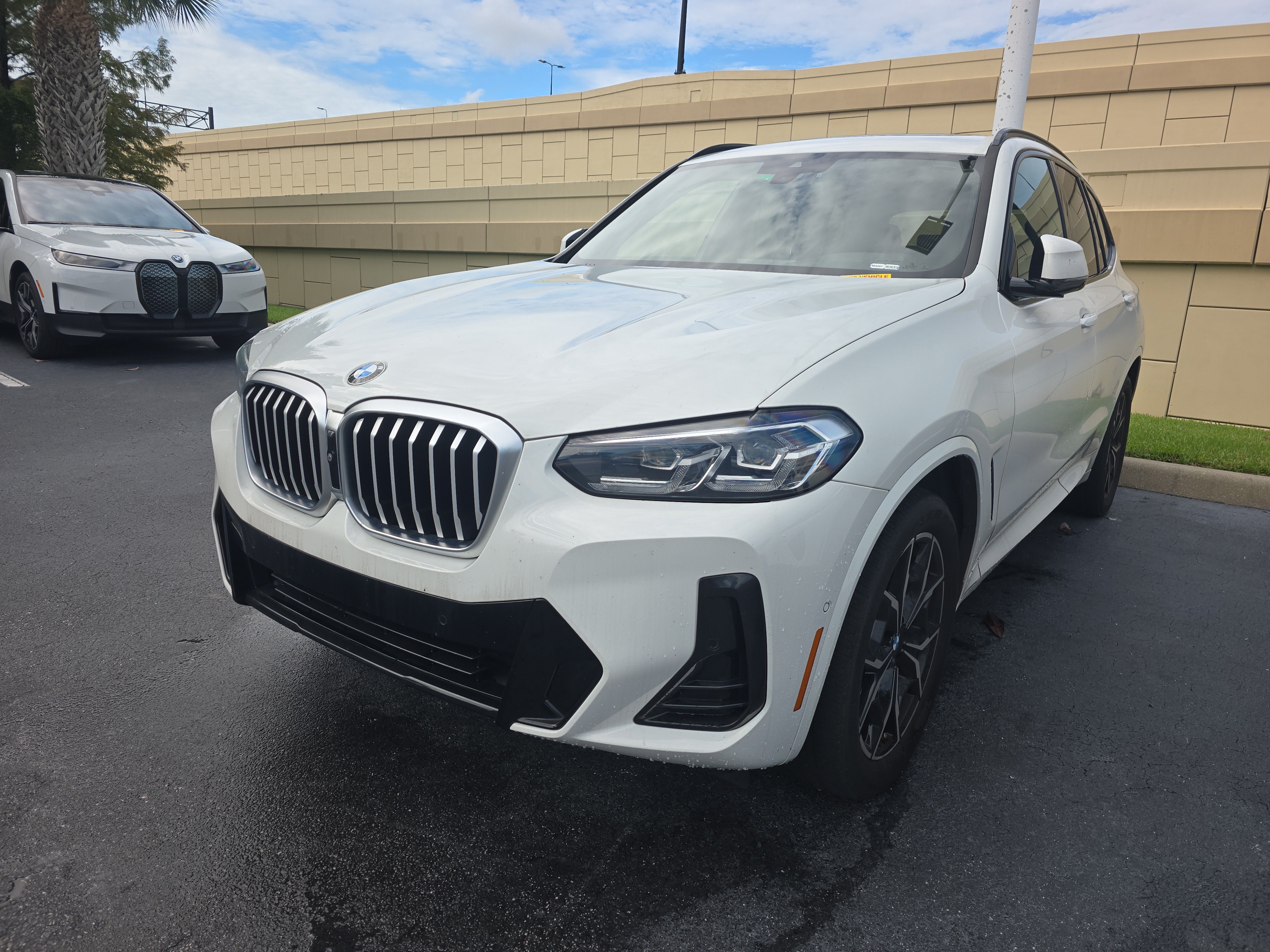 Used 2024 BMW X3 xDrive30i w/ M Sport Package AWD/4WD image 3