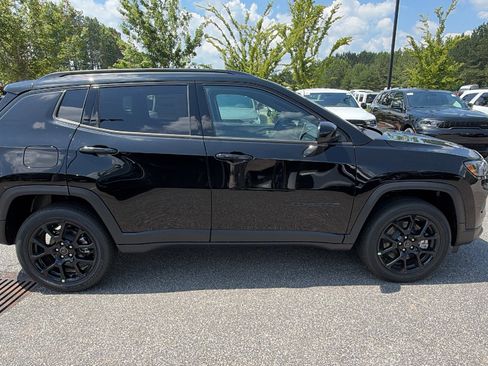 New 2026 Jeep Compass Latitude AWD/4WD image 7