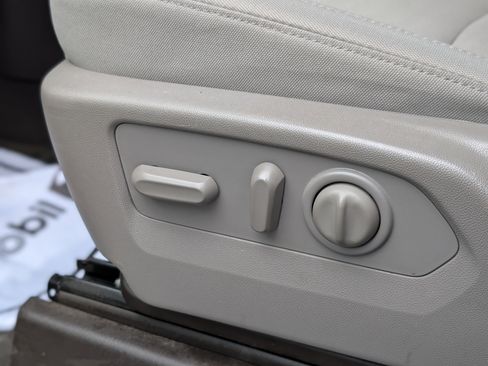 Used 2022 Chevrolet Silverado 1500 RST w/ Z71 Off-Road Package image 30