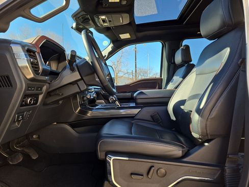 Used 2023 Ford F150 Lariat image 16