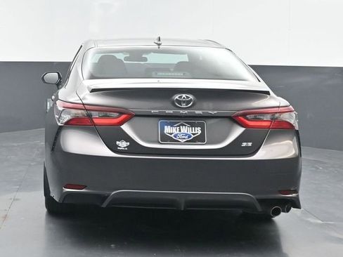 Used 2022 Toyota Camry SE image 6