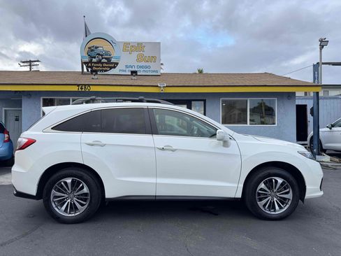 Used 2018 Acura RDX AWD w/ Advance Package image 5
