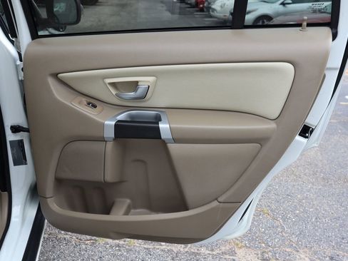 Used 2014 Volvo XC90 3.2 FWD image 19