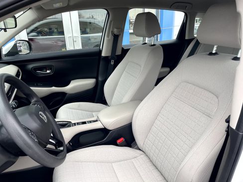 Certified 2023 Honda HR-V LX image 11