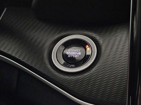 Used 2025 Jeep Grand Cherokee Laredo RWD image 16