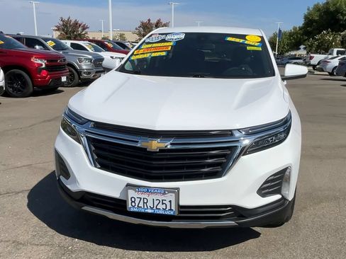 Used 2022 Chevrolet Equinox LT FWD image 2