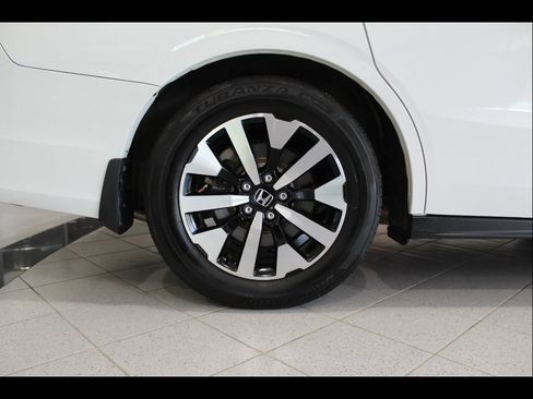 Certified 2025 Honda Odyssey EX-L image 11