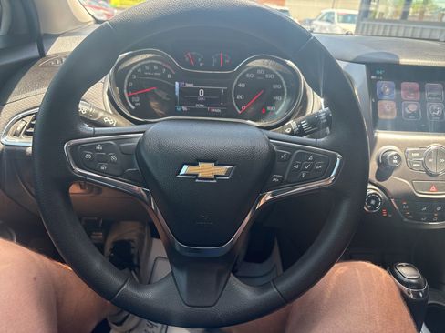 Used 2018 Chevrolet Cruze LT w/ Sun And Sound Package FWD image 34